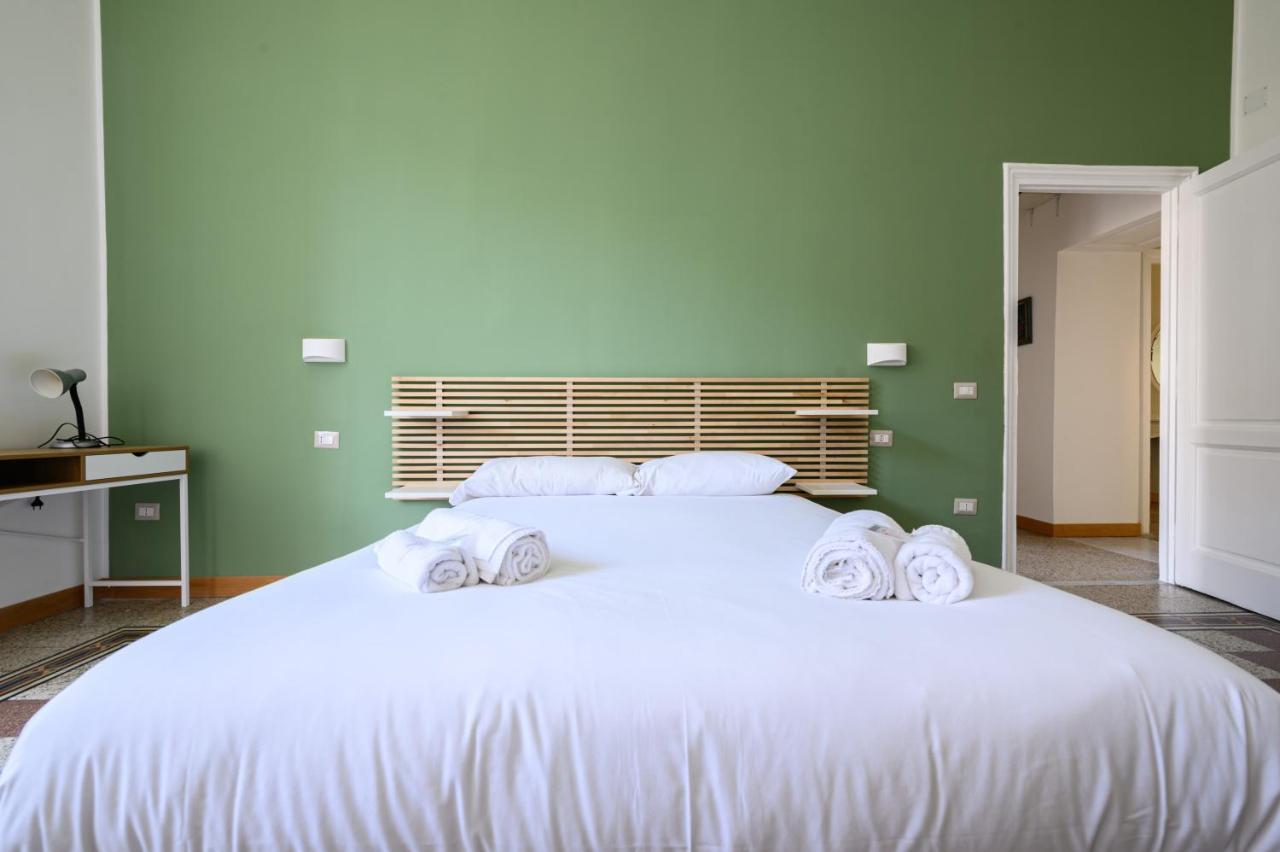 Via Cairoli 60 Apartment Naples Luaran gambar